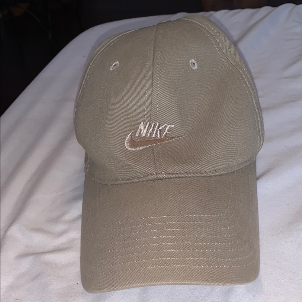 vintage nike tan hat